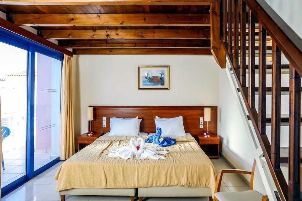 Adelais Hotel Tavronítisz Kültér fotó